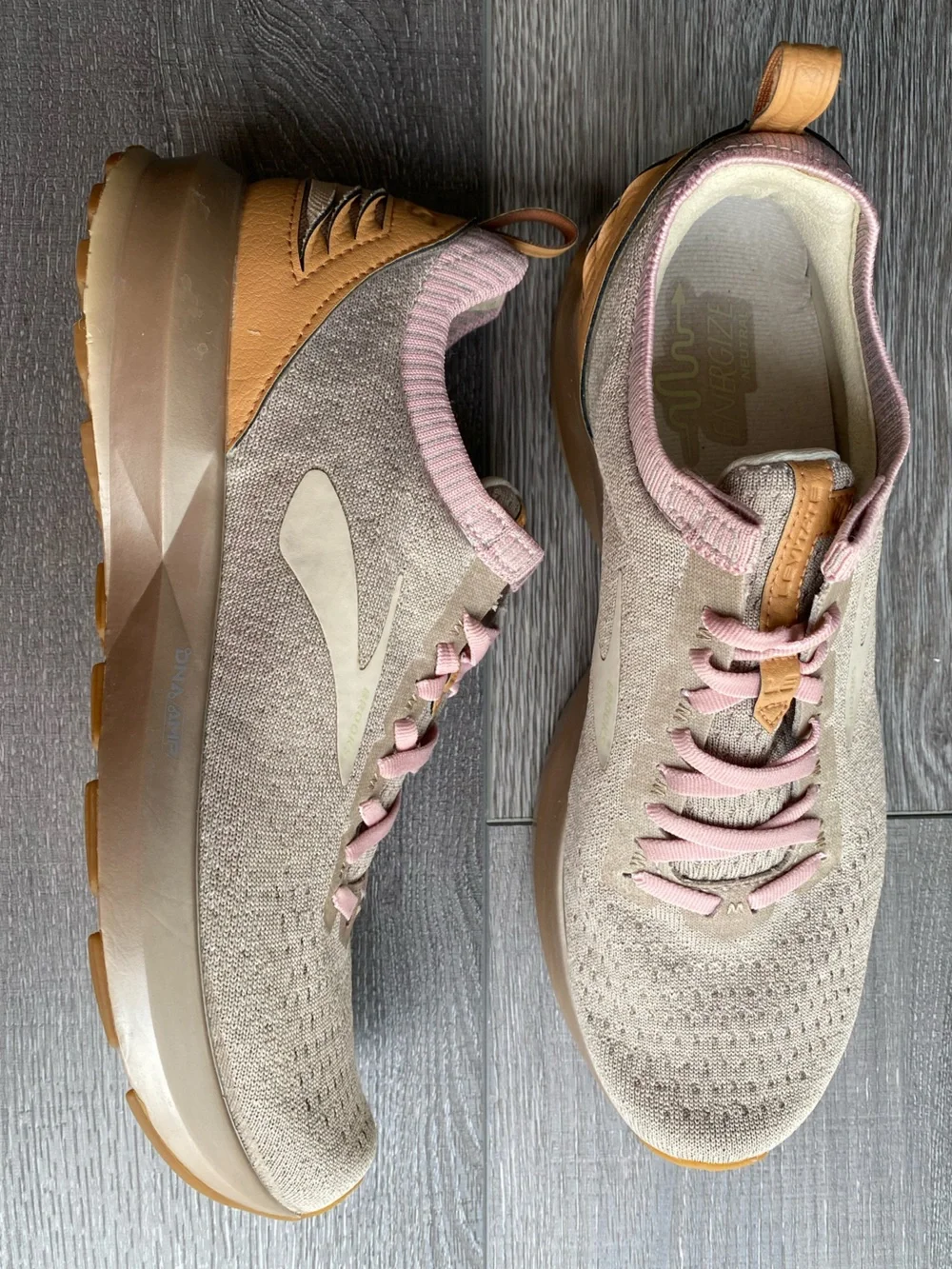 Brooks Levitate 2 Women’s Athletic Running Shoes Size 10B DNA AMP